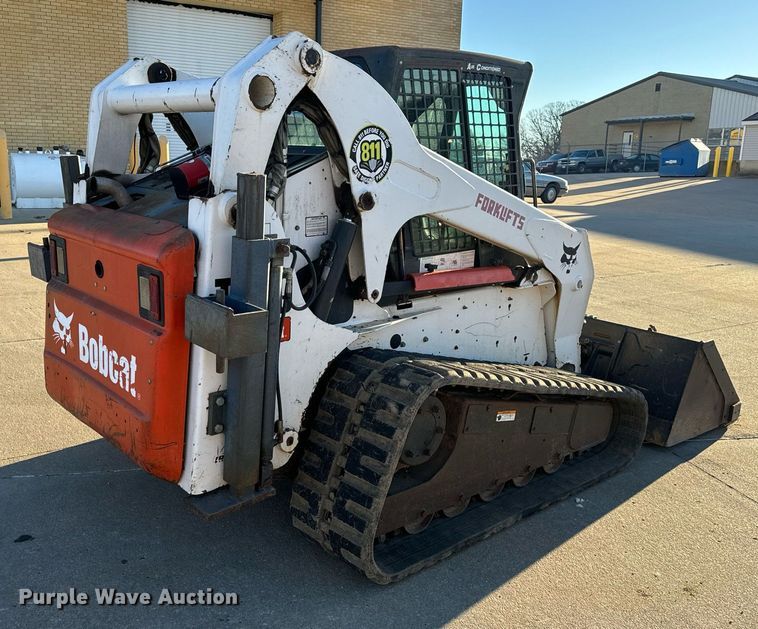 image for item NM9277 2007 Bobcat T300 tracked skid steer loader
