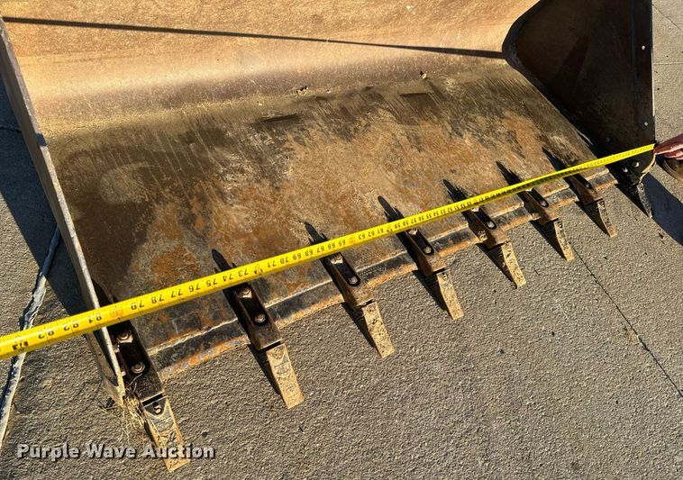 image for item NM9277 2007 Bobcat T300 tracked skid steer loader