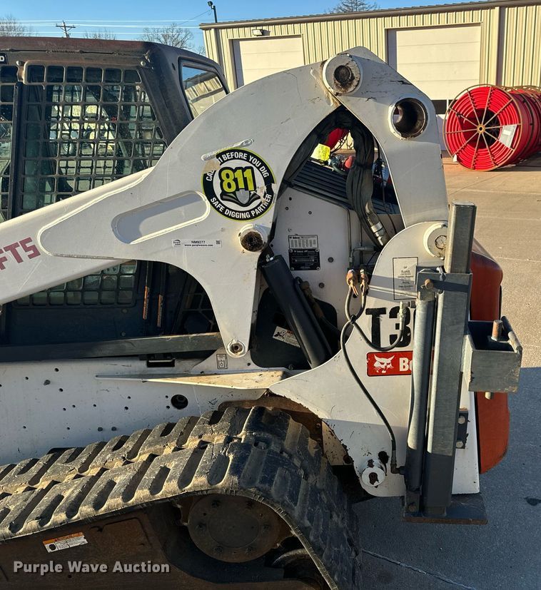 image for item NM9277 2007 Bobcat T300 tracked skid steer loader