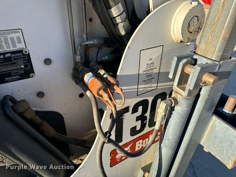 image for item NM9277 2007 Bobcat T300 tracked skid steer loader