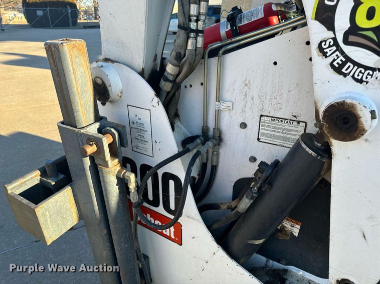 image for item NM9277 2007 Bobcat T300 tracked skid steer loader