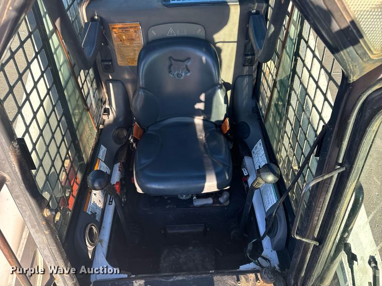 image for item NM9277 2007 Bobcat T300 tracked skid steer loader