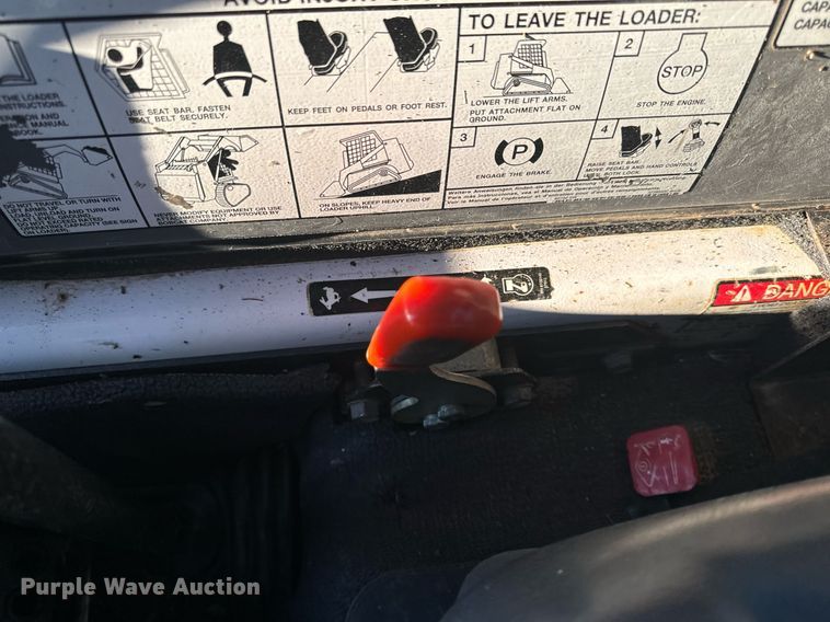 image for item NM9277 2007 Bobcat T300 tracked skid steer loader