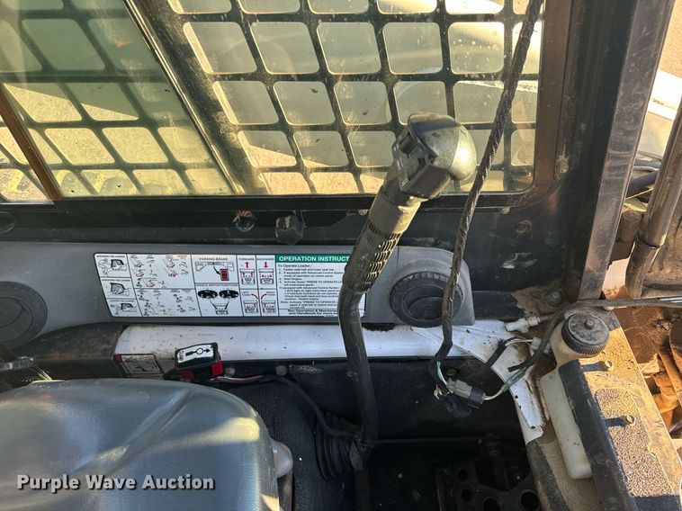 image for item NM9277 2007 Bobcat T300 tracked skid steer loader