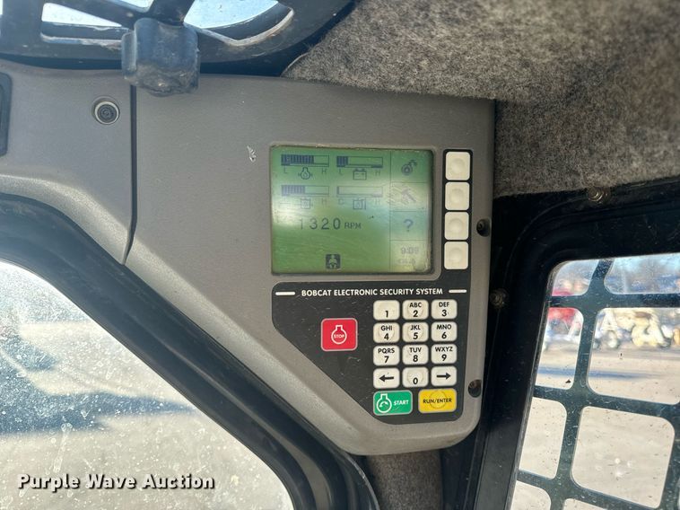 image for item NM9277 2007 Bobcat T300 tracked skid steer loader