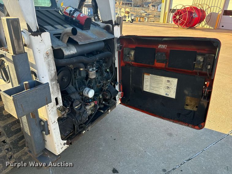image for item NM9277 2007 Bobcat T300 tracked skid steer loader