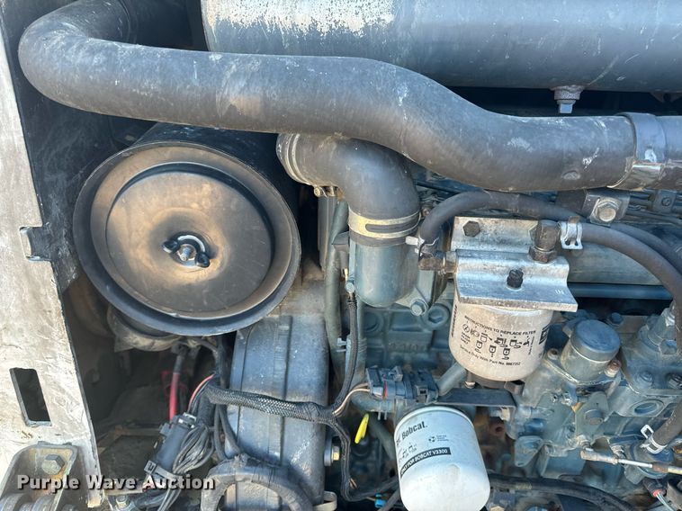 image for item NM9277 2007 Bobcat T300 tracked skid steer loader