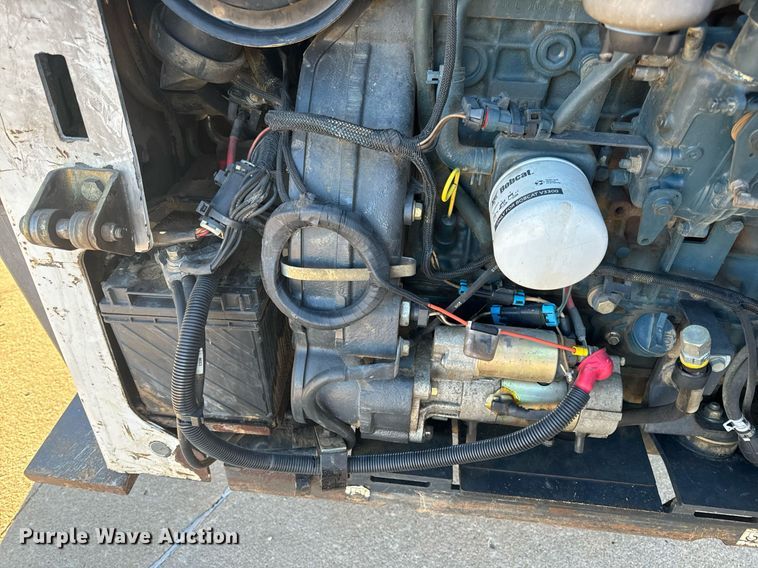 image for item NM9277 2007 Bobcat T300 tracked skid steer loader