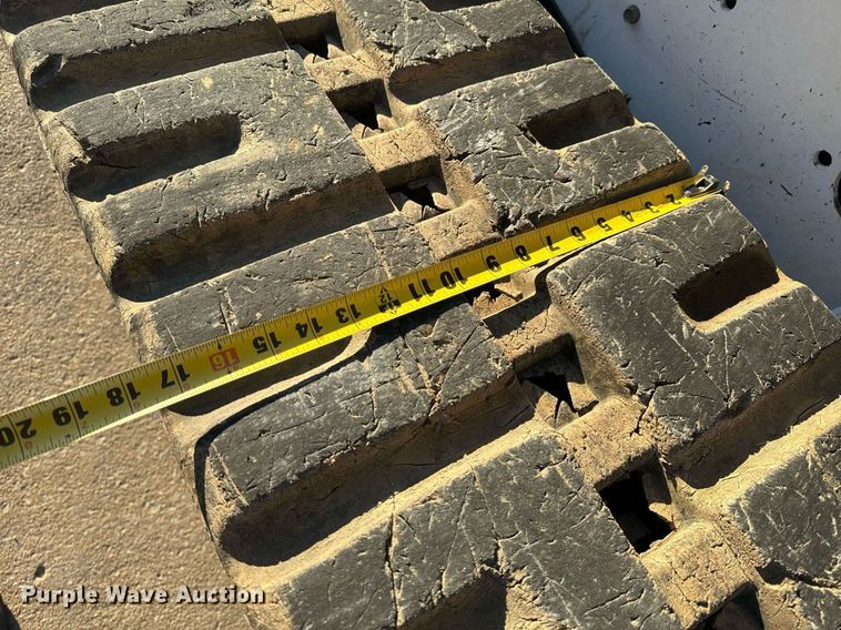 image for item NM9277 2007 Bobcat T300 tracked skid steer loader