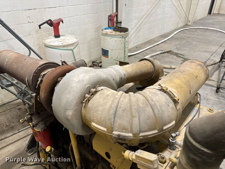 image for item NM9285 Caterpillar D343 engine