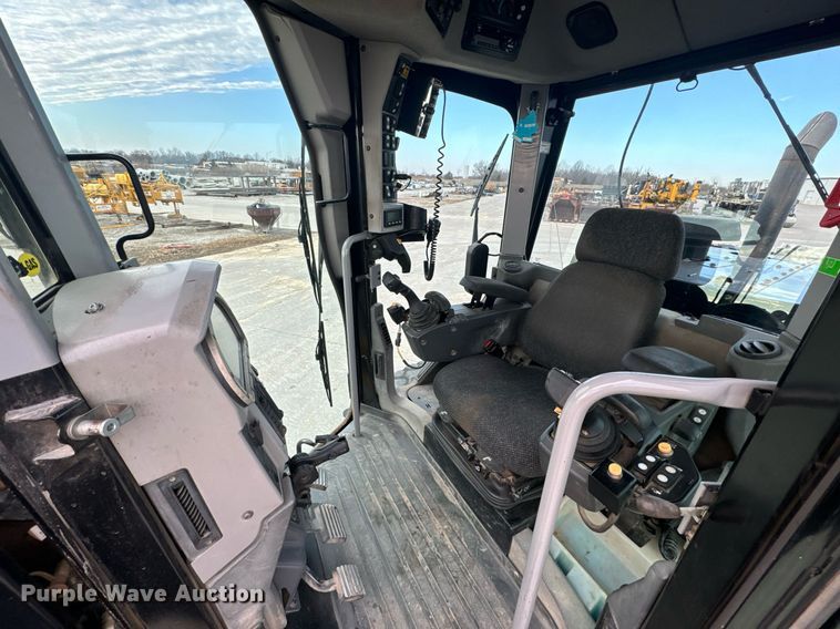 image for item NM9286 2014 Caterpillar 14M motor grader