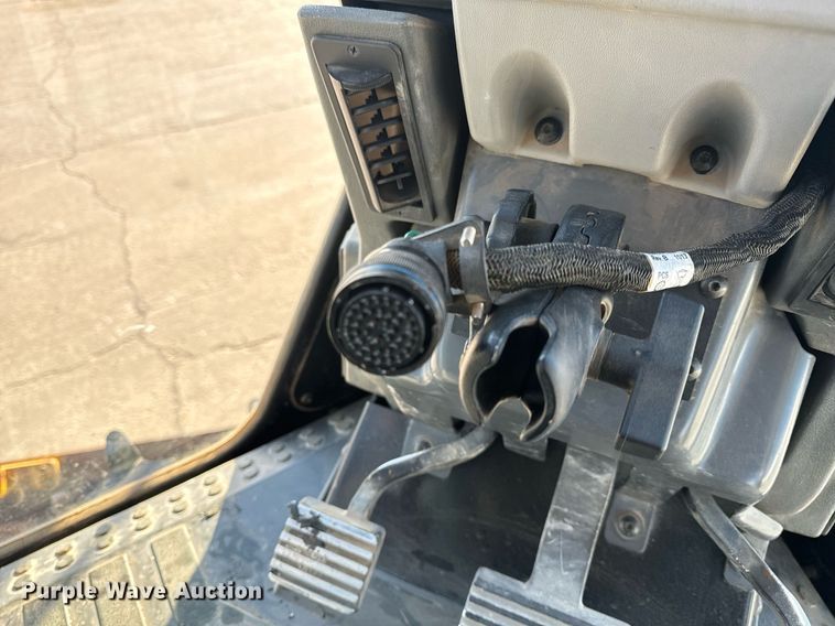 image for item NM9286 2014 Caterpillar 14M motor grader