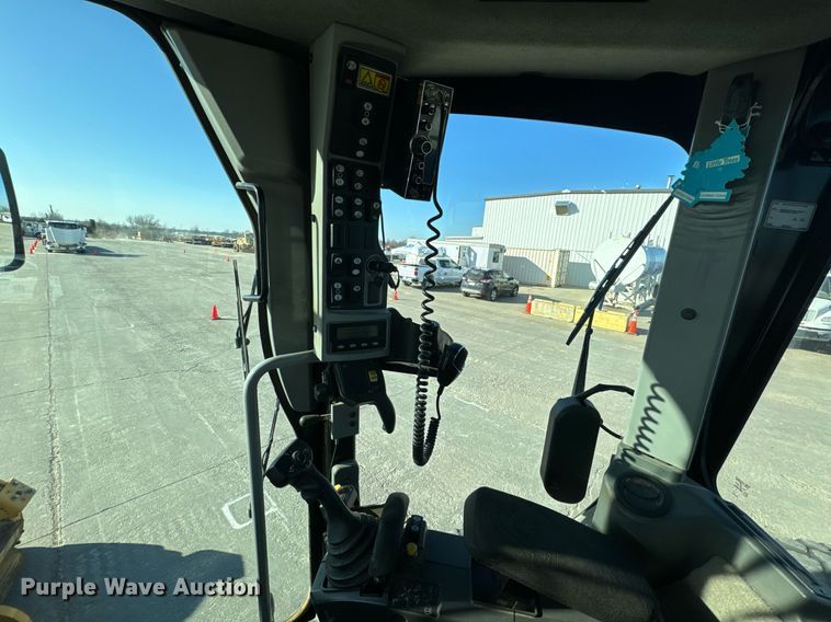 image for item NM9286 2014 Caterpillar 14M motor grader