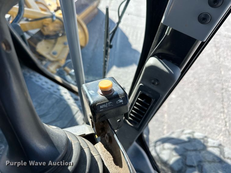 image for item NM9286 2014 Caterpillar 14M motor grader