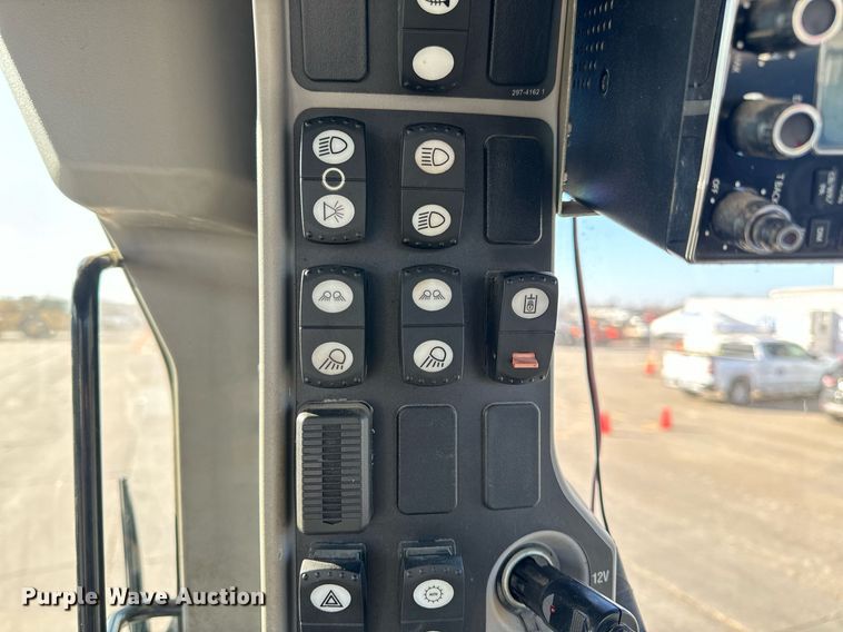 image for item NM9286 2014 Caterpillar 14M motor grader