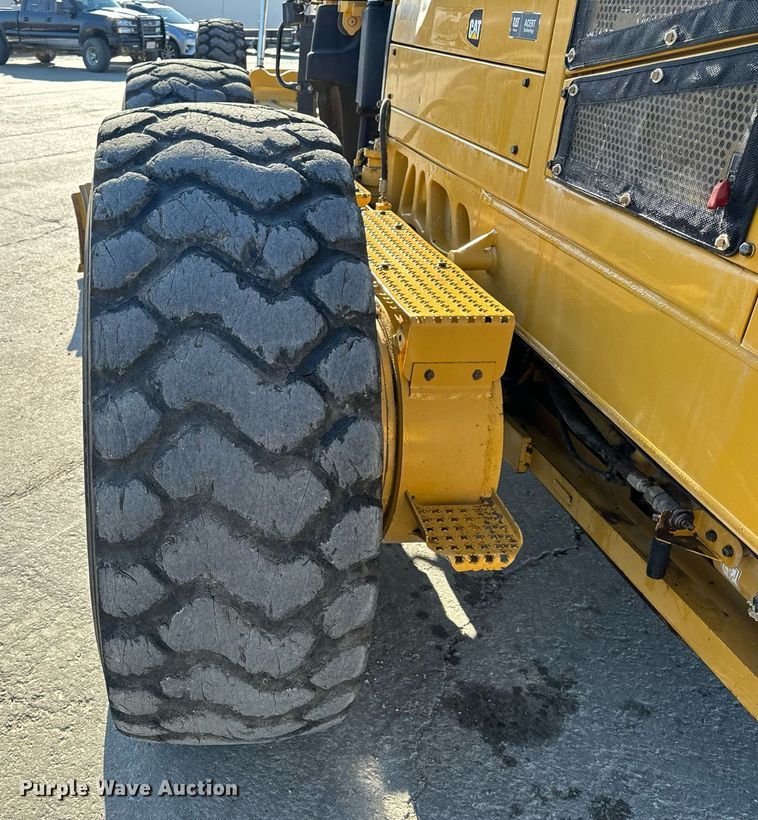 image for item NM9286 2014 Caterpillar 14M motor grader