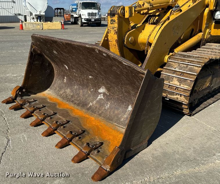 image for item NM9287 2005 Caterpillar 953C track loader