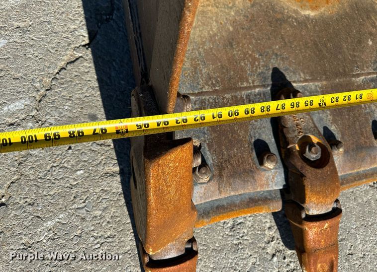 image for item NM9287 2005 Caterpillar 953C track loader