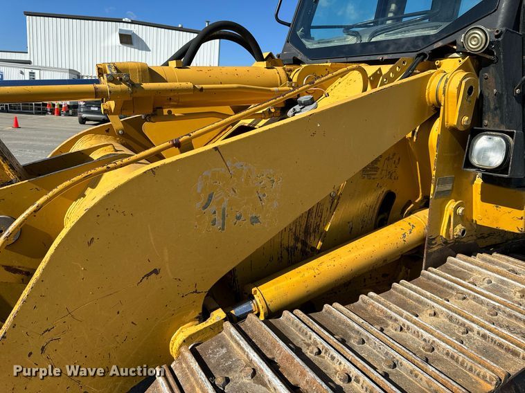 image for item NM9287 2005 Caterpillar 953C track loader