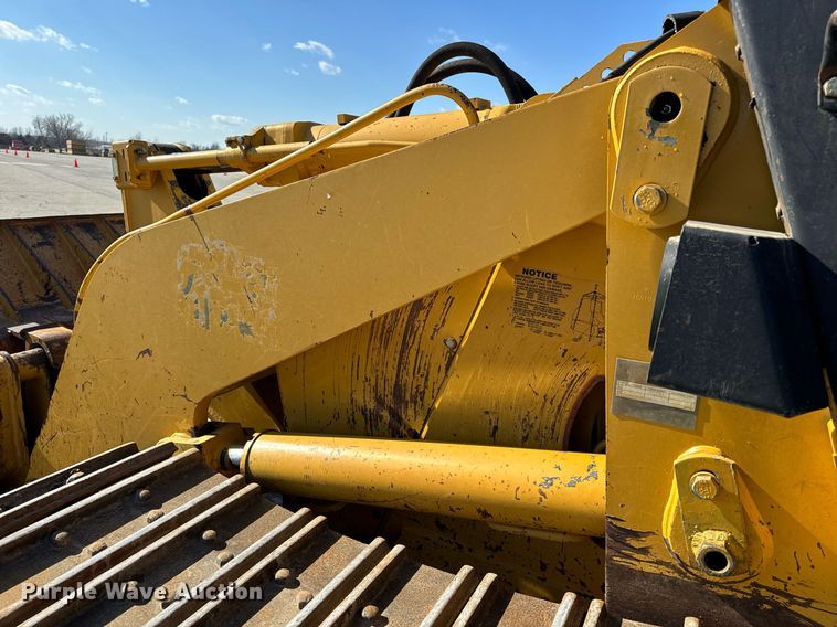 image for item NM9287 2005 Caterpillar 953C track loader