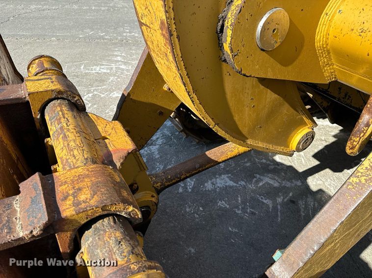 image for item NM9287 2005 Caterpillar 953C track loader