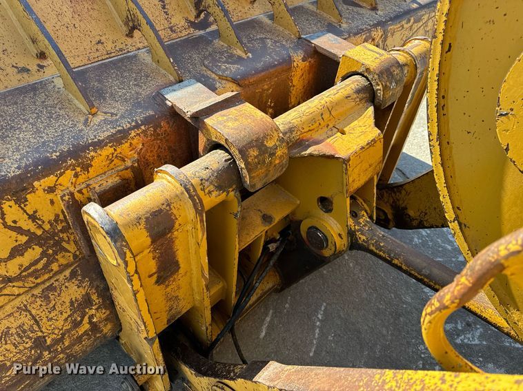 image for item NM9287 2005 Caterpillar 953C track loader