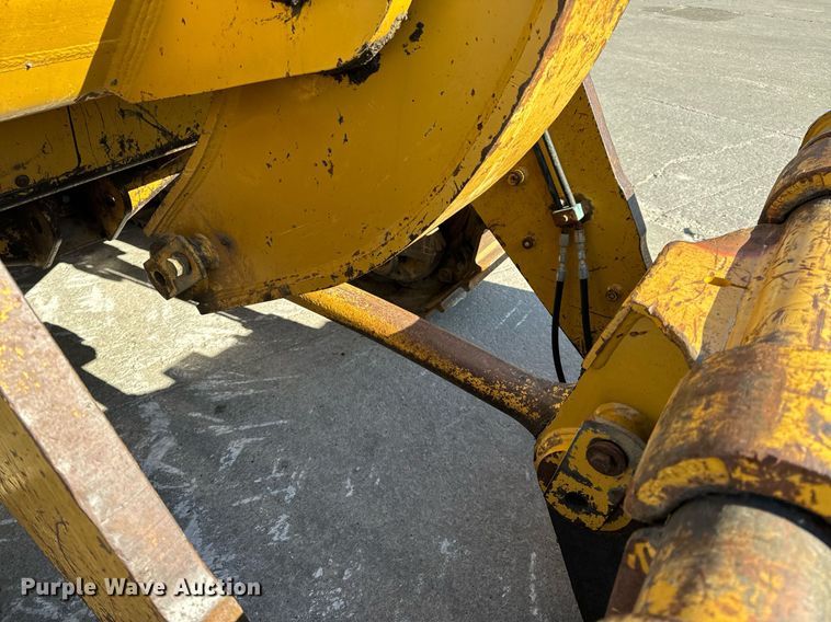 image for item NM9287 2005 Caterpillar 953C track loader