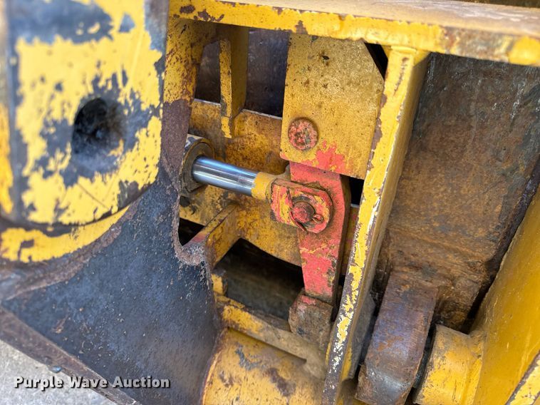 image for item NM9287 2005 Caterpillar 953C track loader