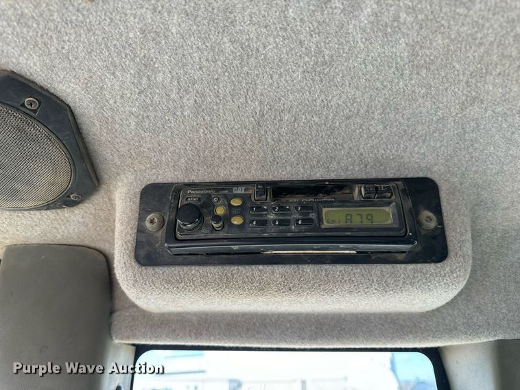 image for item NM9287 2005 Caterpillar 953C track loader