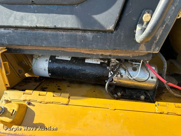 image for item NM9287 2005 Caterpillar 953C track loader