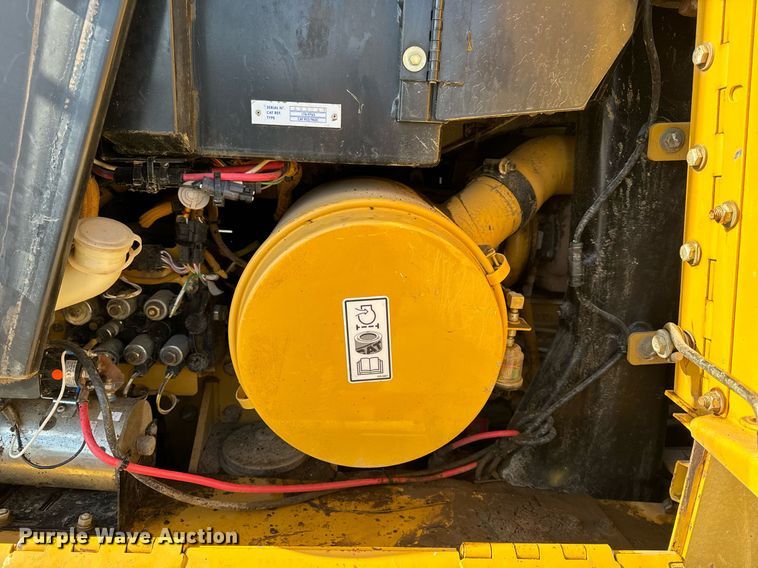 image for item NM9287 2005 Caterpillar 953C track loader