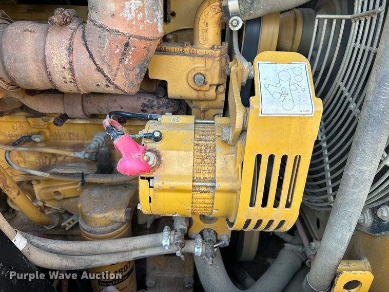 image for item NM9287 2005 Caterpillar 953C track loader