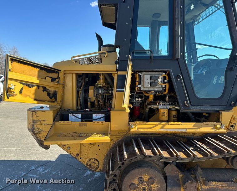 image for item NM9287 2005 Caterpillar 953C track loader