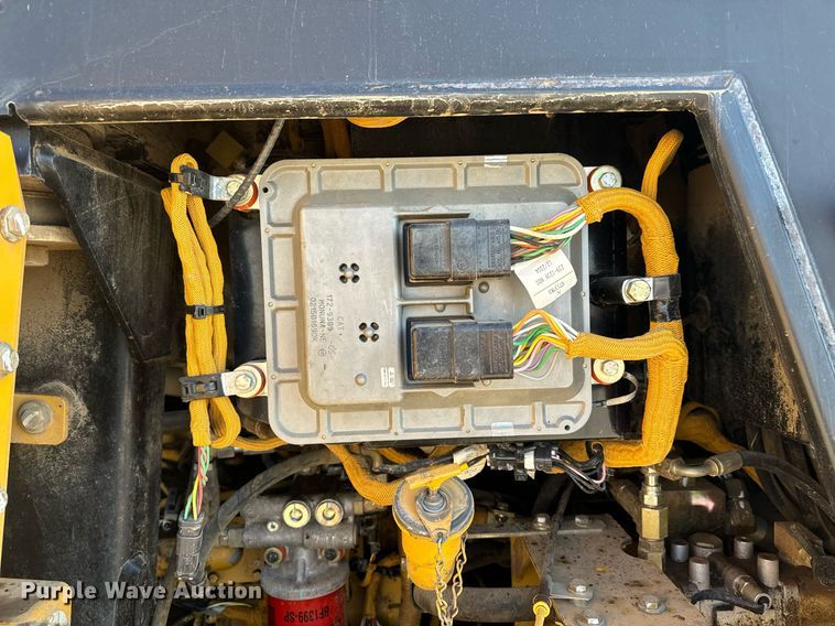 image for item NM9287 2005 Caterpillar 953C track loader