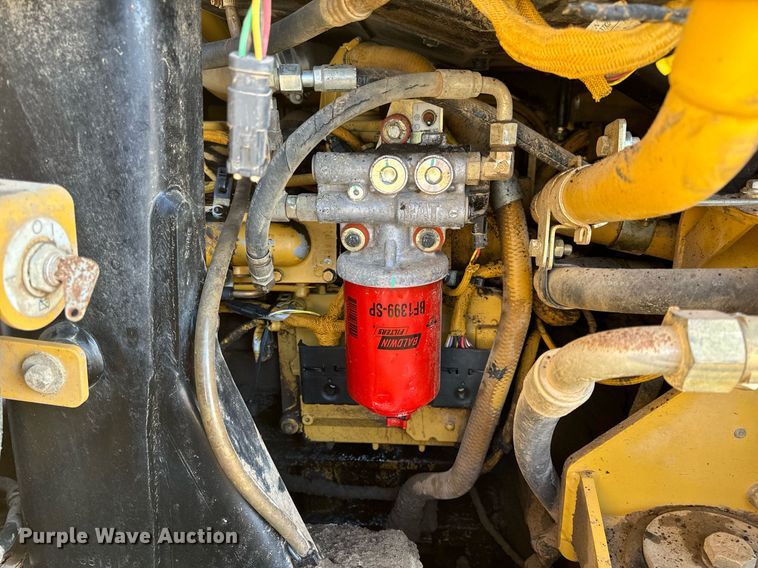 image for item NM9287 2005 Caterpillar 953C track loader