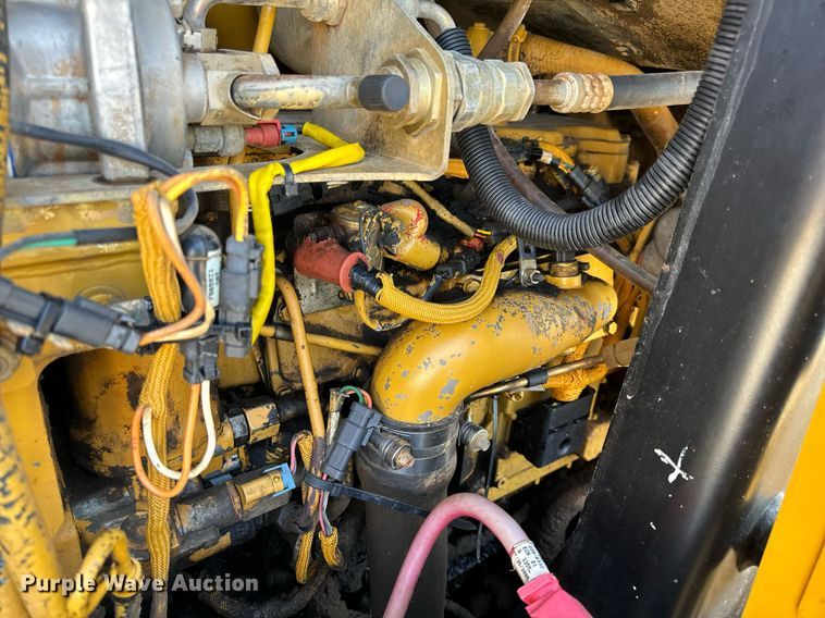 image for item NM9287 2005 Caterpillar 953C track loader