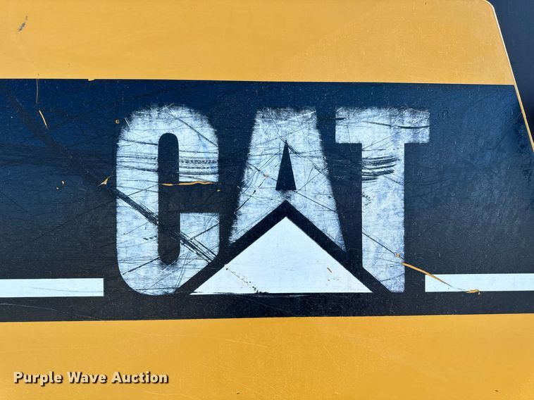 image for item NM9287 2005 Caterpillar 953C track loader