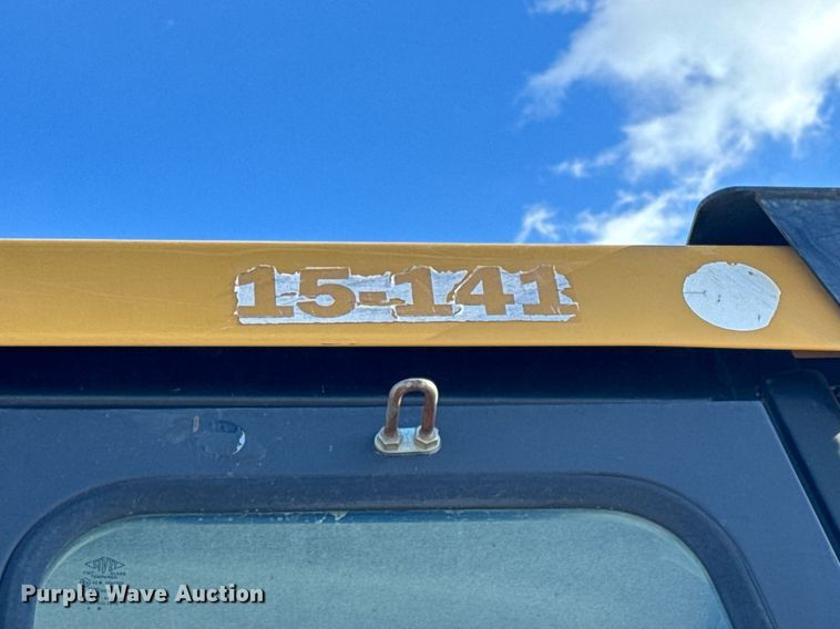 image for item NM9287 2005 Caterpillar 953C track loader