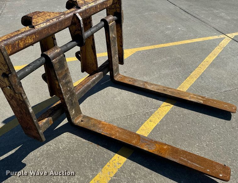 image for item NM9287 2005 Caterpillar 953C track loader