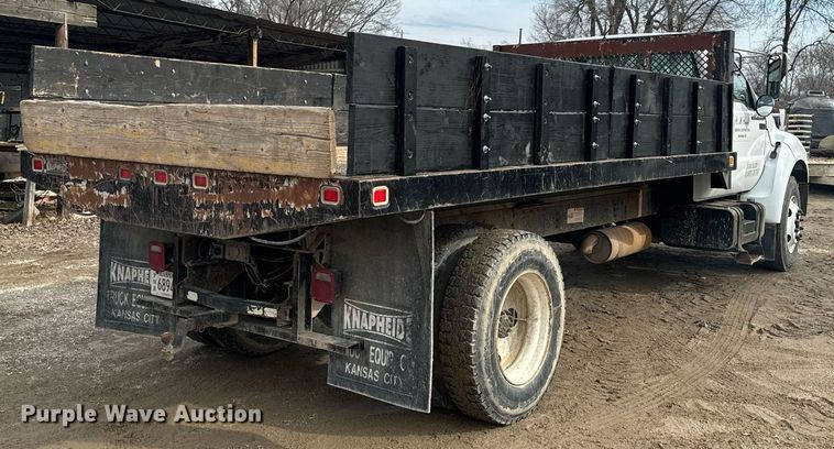 image for item NN9484 2000 Ford  F650 dump flatbed truck