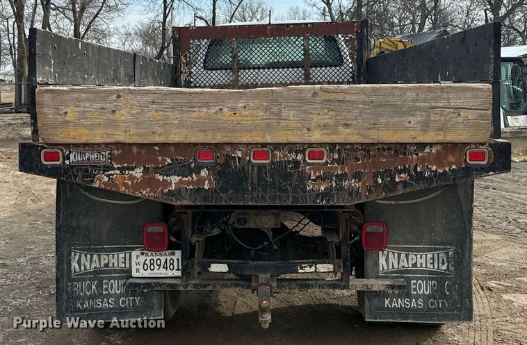 image for item NN9484 2000 Ford  F650 dump flatbed truck