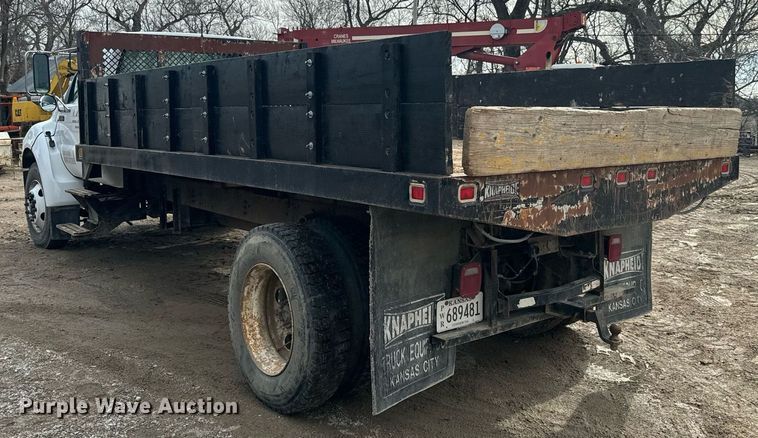 image for item NN9484 2000 Ford  F650 dump flatbed truck