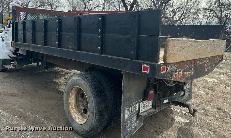 image for item NN9484 2000 Ford  F650 dump flatbed truck