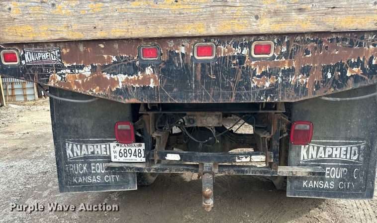 image for item NN9484 2000 Ford  F650 dump flatbed truck