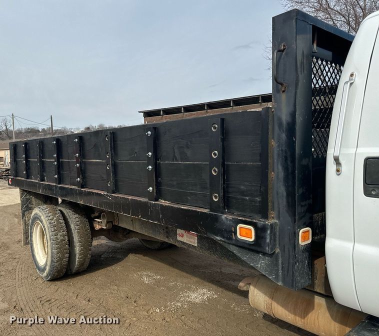 image for item NN9484 2000 Ford  F650 dump flatbed truck