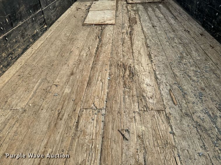 image for item NN9484 2000 Ford  F650 dump flatbed truck