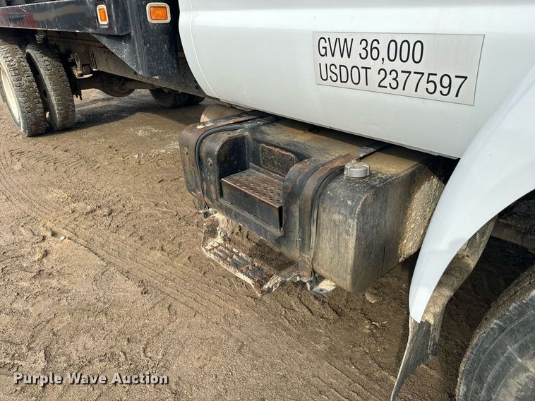 image for item NN9484 2000 Ford  F650 dump flatbed truck