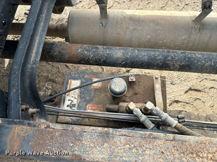 image for item NN9484 2000 Ford  F650 dump flatbed truck