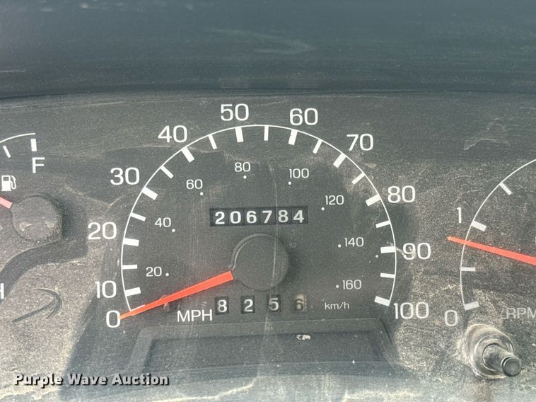 image for item NN9484 2000 Ford  F650 dump flatbed truck