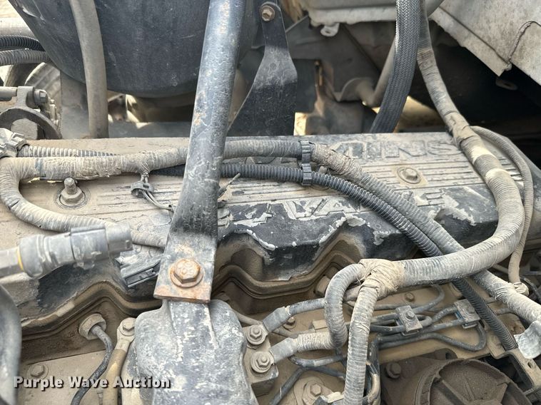 image for item NN9484 2000 Ford  F650 dump flatbed truck